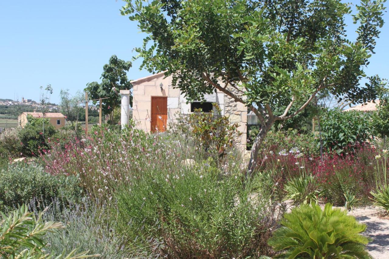 Agroturisme Es Raco De Maria Hotel Maria De La Salut Exterior photo